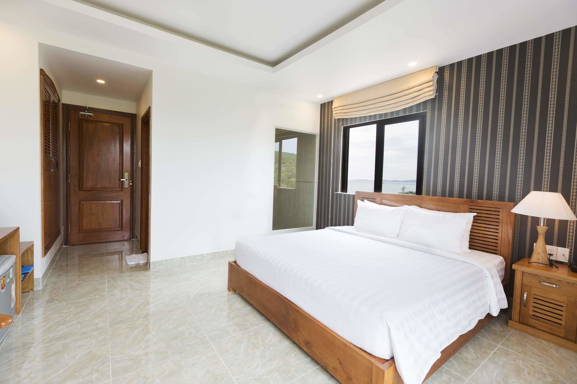 Nesta Hotel Phu Quoc Esterno foto