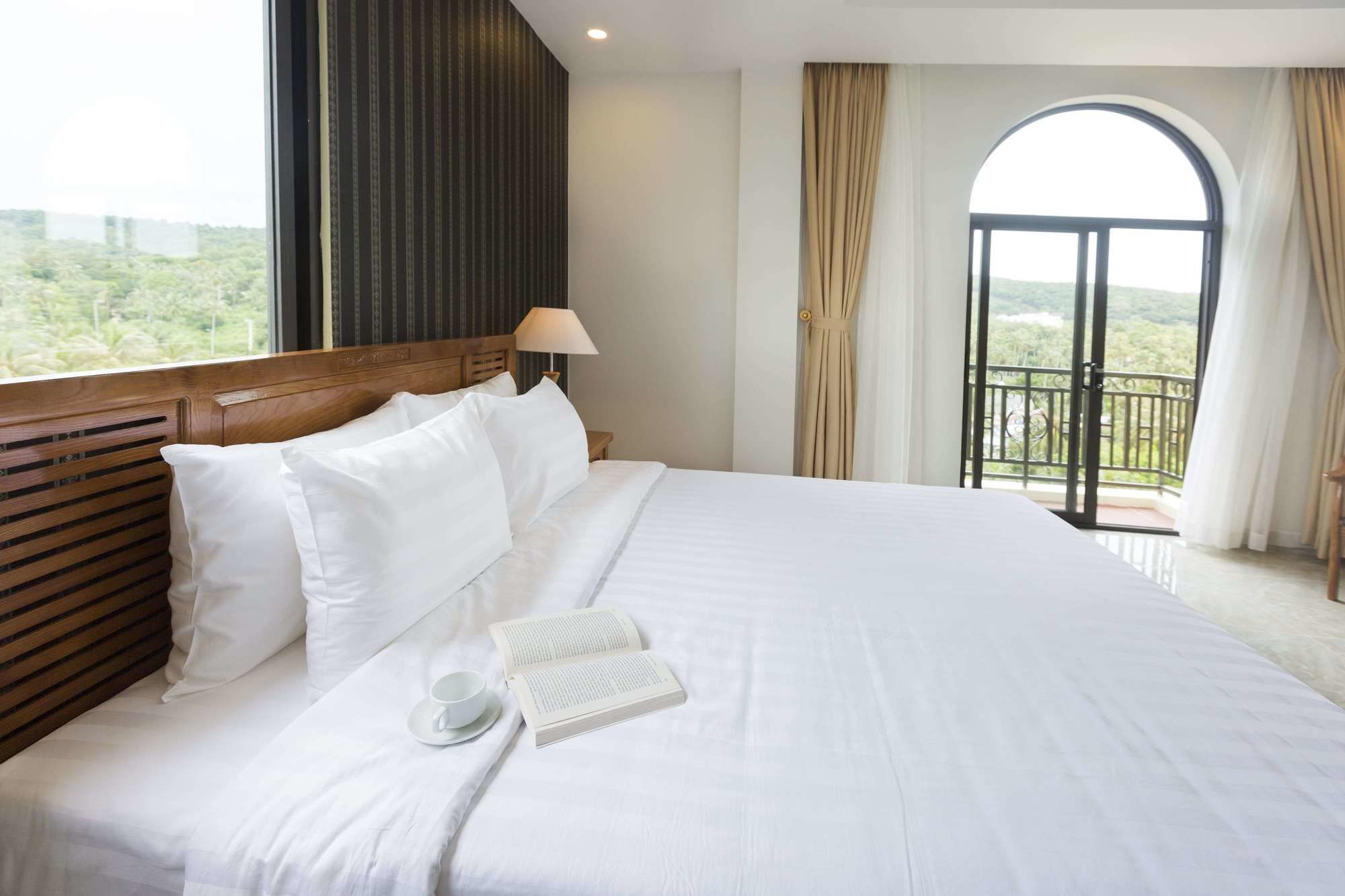 Nesta Hotel Phu Quoc Esterno foto