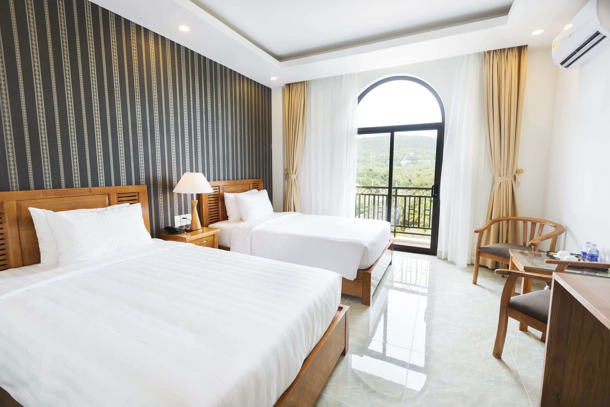 Nesta Hotel Phu Quoc Esterno foto