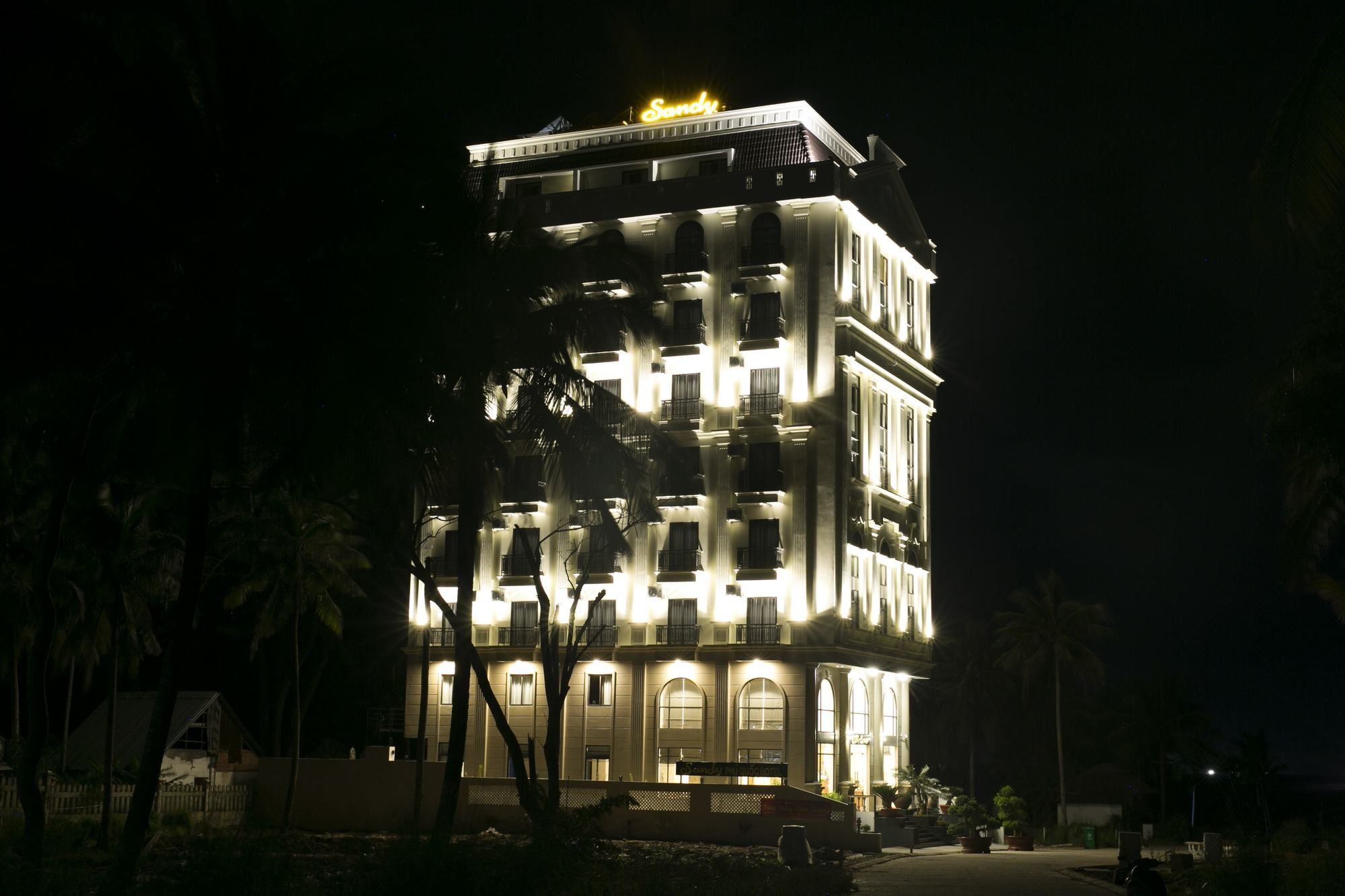 Nesta Hotel Phu Quoc Esterno foto